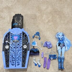 G3 Monster High Skulltumate Secrets Abby